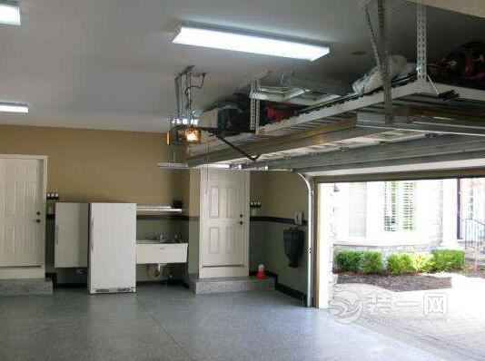 如果要批量改装,还需要规划部门的许可;对自家车库的改装,如果涉及